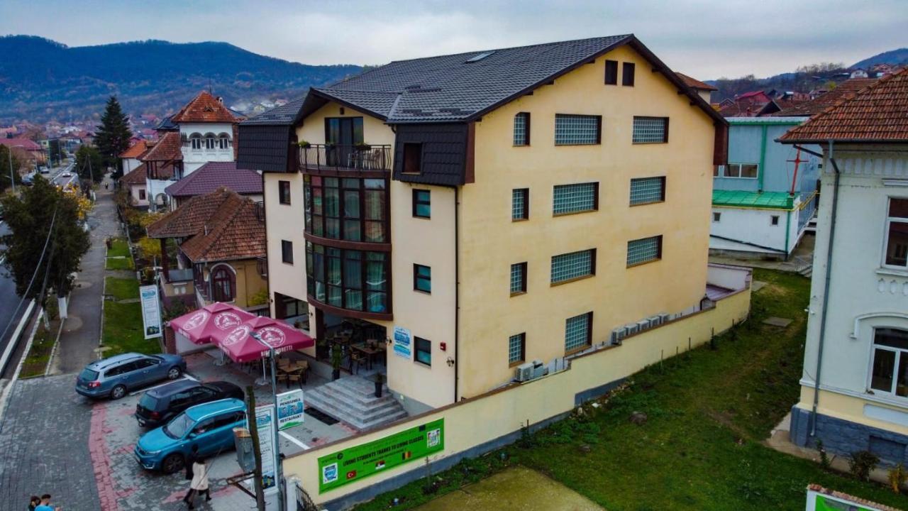 Pensiunea El Ryo Calimanesti Exterior photo